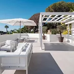 Villa Royale, Moderna Villa Con Piscina Y Vistas Al Mar