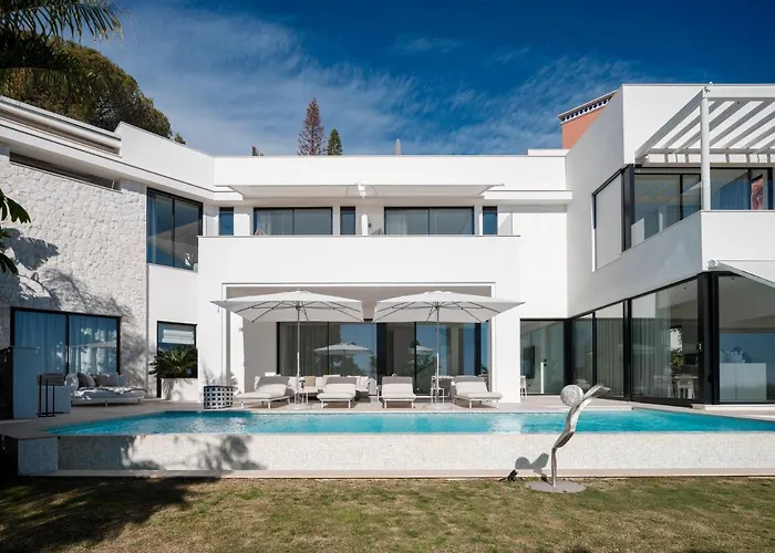 Villa Royale, Moderna Villa Con Piscina Y Vistas Al Mar