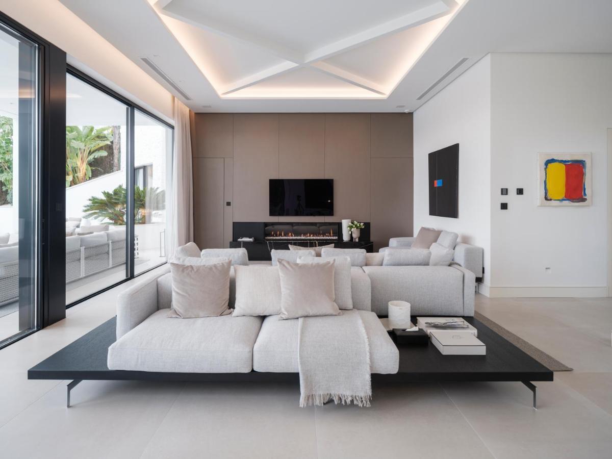 Royale, Moderna Con Piscina Y Vistas Al Mar Pousada