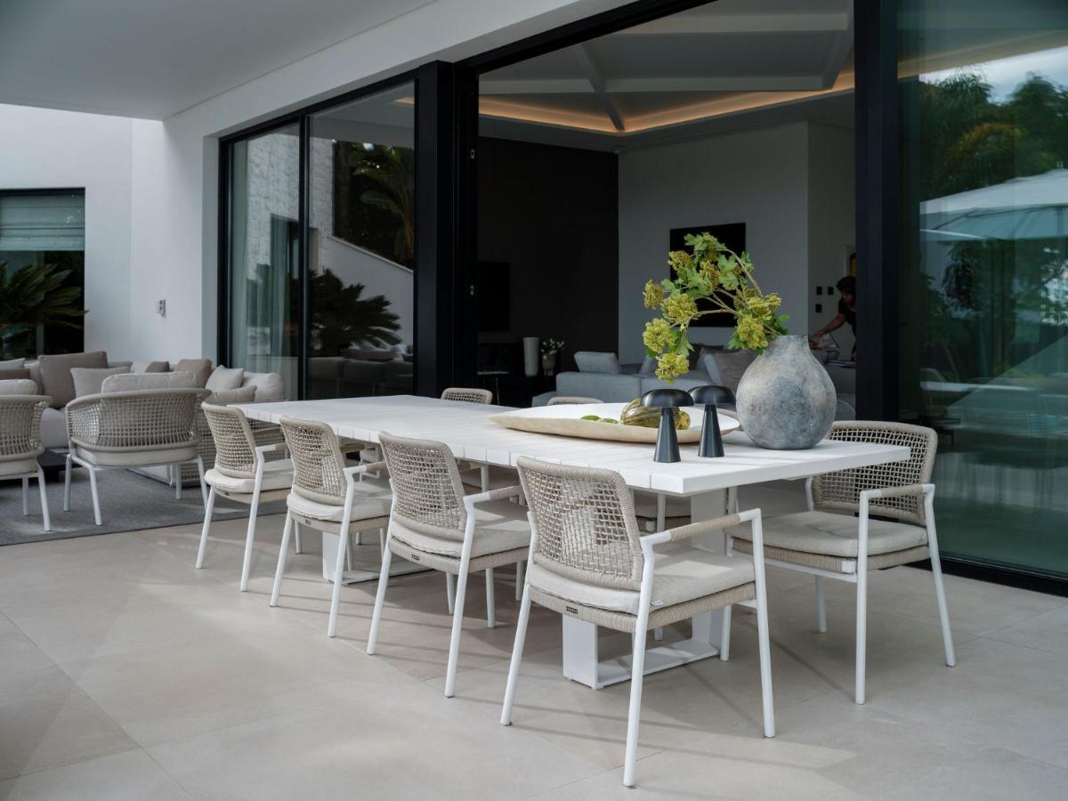 Villa Royale, Moderna Con Piscina Y Vistas Al Mar Marbella
