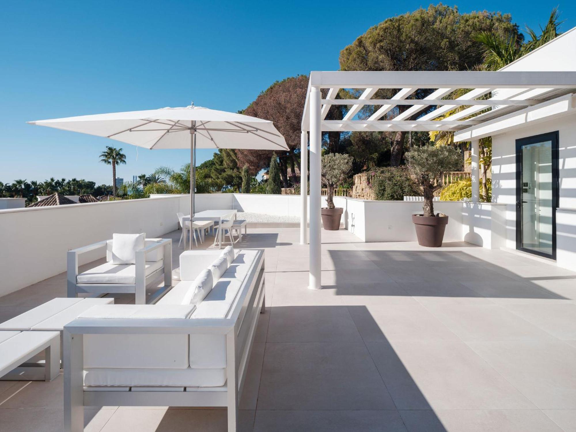 Pousada Royale, Moderna Con Piscina Y Vistas Al Mar Marbella