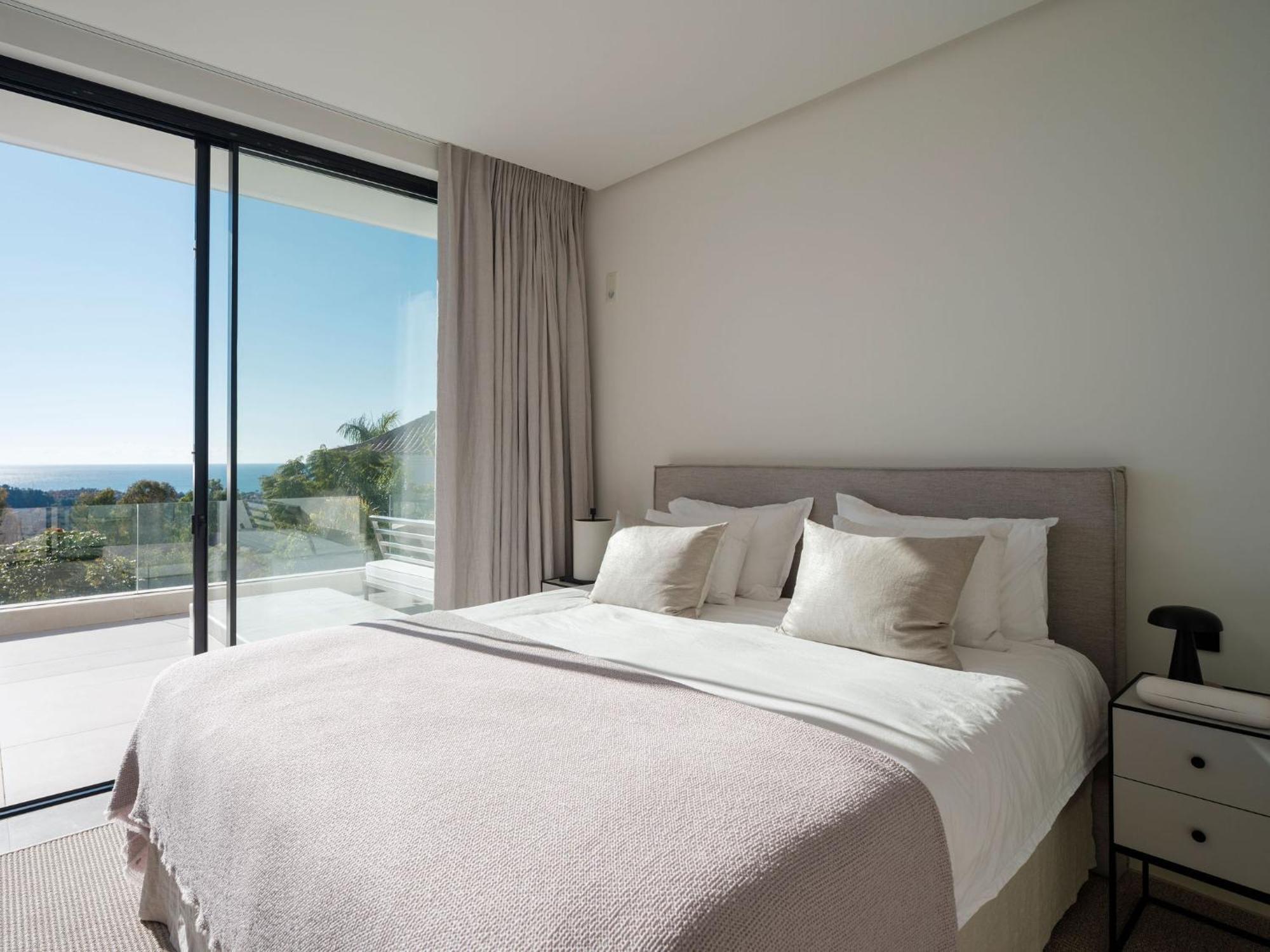 Villa Royale, Moderna Con Piscina Y Vistas Al Mar *